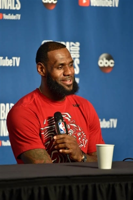 LeBron James Poster 3410928