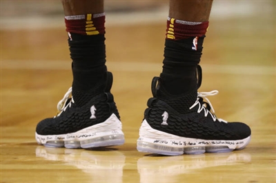 LeBron James Poster 3410949