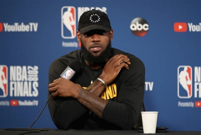 LeBron James Poster 3410956
