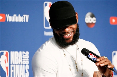 LeBron James Poster 3410996