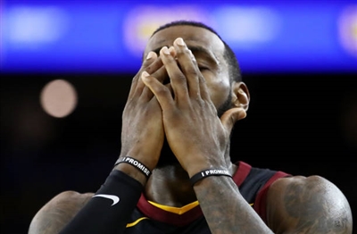 LeBron James Poster 3411011