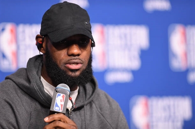 LeBron James Poster 3411125