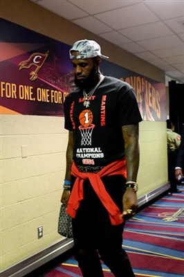 LeBron James Poster 3411155