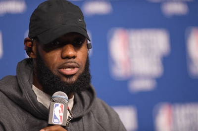 LeBron James Poster 3411217