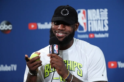 LeBron James Poster 3411237