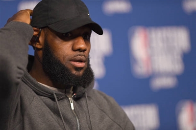 LeBron James Poster 3411241