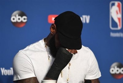 LeBron James Poster 3411263