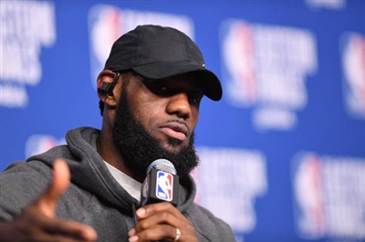 LeBron James Poster 3411314