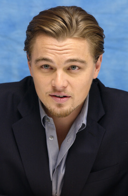 Leonardo DiCaprio Poster 2389635