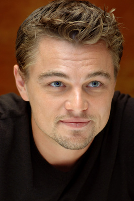 Leonardo DiCaprio Poster 2402182