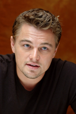 Leonardo DiCaprio Poster 2402199