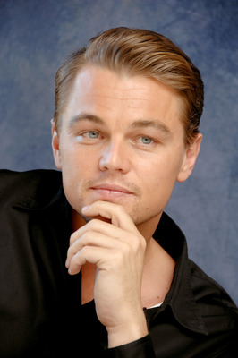 Leonardo DiCaprio Poster 2406580