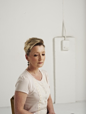 Lesley Manville Poster 2304415