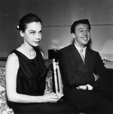 Leslie Caron Poster 2683034