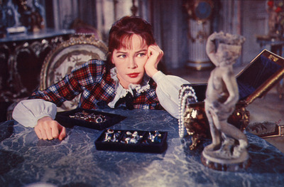 Leslie Caron Poster 2683037