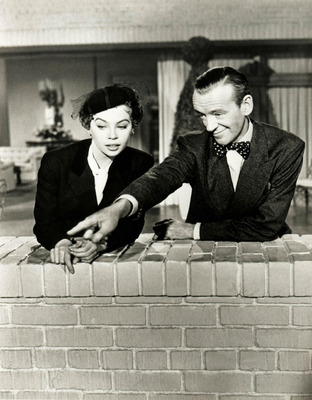 Leslie Caron Poster 2683046