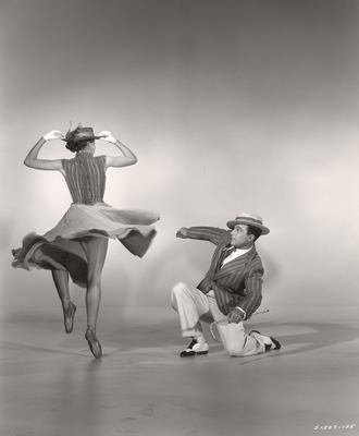 Leslie Caron Poster 2683052