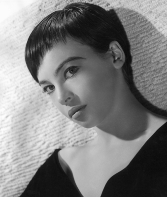 Leslie Caron Poster 2683063