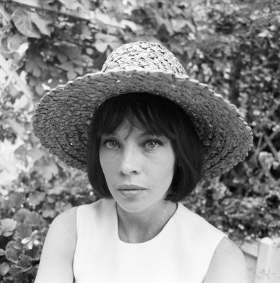 Leslie Caron Poster 2683092