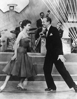 Leslie Caron Poster 2683129