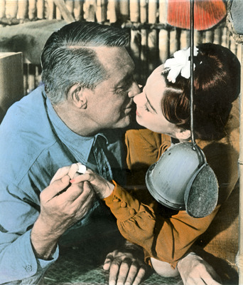 Leslie Caron Poster 2683164