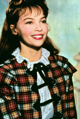 Leslie Caron Poster 2683208