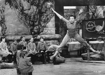 Leslie Caron Poster 2683214