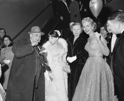 Leslie Caron Poster 2683238