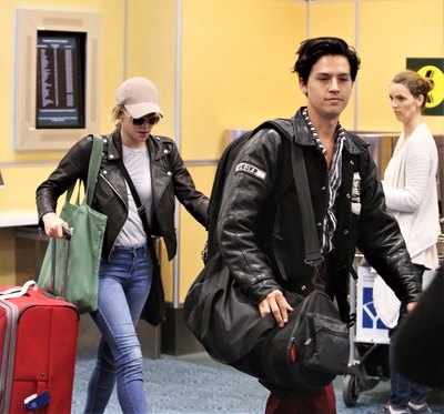 Lili Reinhart Poster 2795776