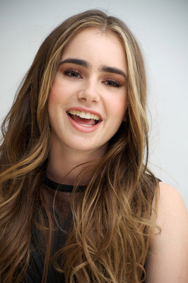 Lily Collins Poster 2244725