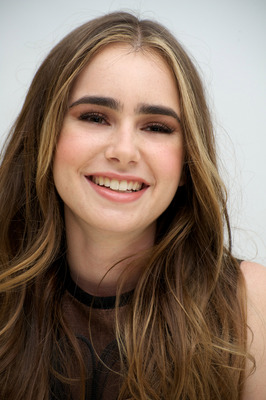 Lily Collins Poster 2244727