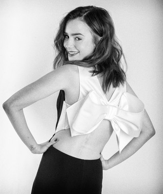 Lily Collins Poster 2304341