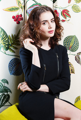 Lily Collins Poster 2328888