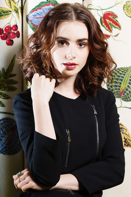 Lily Collins Poster 2328891