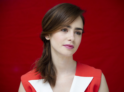 Lily Collins Poster 2362181