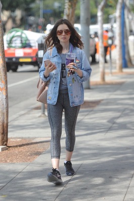 Lily Collins Poster 2706376