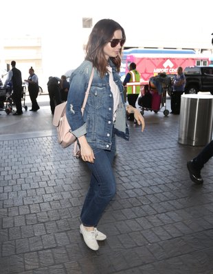 Lily Collins Poster 2706421
