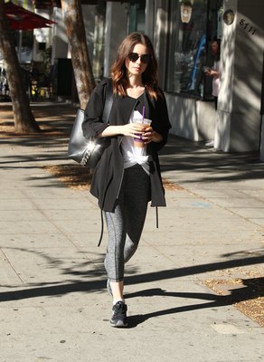 Lily Collins Poster 2771174