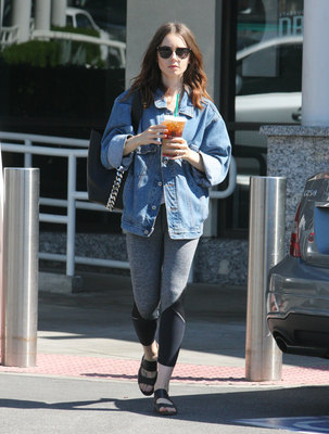 Lily Collins Poster 2771207