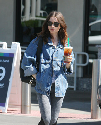 Lily Collins Poster 2771213