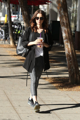 Lily Collins Poster 2771297