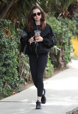 Lily Collins Poster 2821488