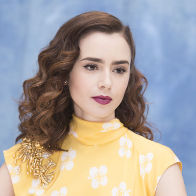 Lily Collins Poster 2821546