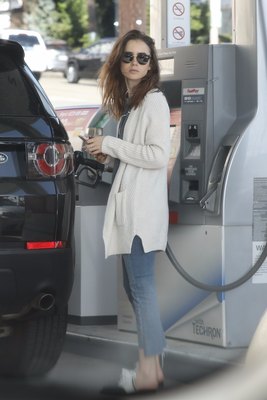 Lily Collins Poster 2821561