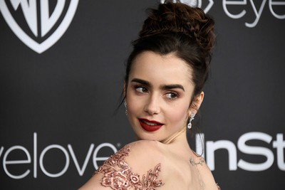 Lily Collins Poster 2821612