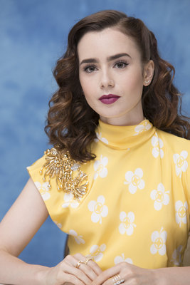 Lily Collins Poster 2821680