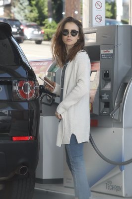Lily Collins Poster 2821685