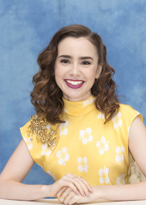 Lily Collins Poster 2821686