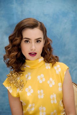 Lily Collins Poster 2821698