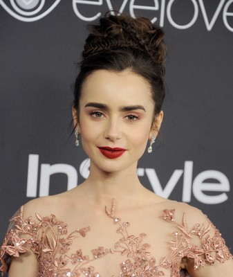 Lily Collins Poster 2821712